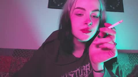 Snapshot of molly_crow chatting on 02/09/25, 10:00 Molly Crow online show from 02/09/25, 10:00