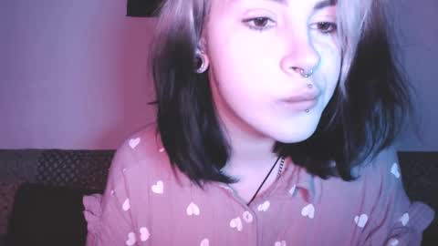 Snapshot of molly_crow chatting on 02/20/25, 12:52 Molly Crow online show from 02/20/25, 12:52