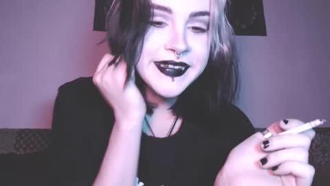 Snapshot of molly_crow chatting on 02/24/25, 01:13 Molly Crow online show from 02/24/25, 01:13