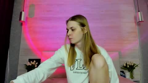 Molly Hunt online show from 03/22/26, 12:52