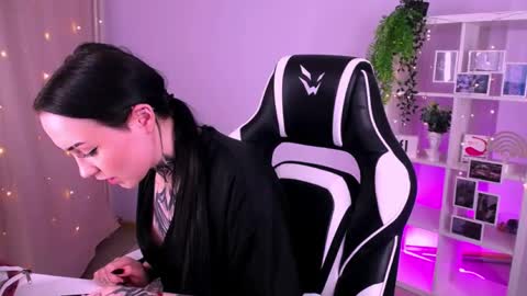 molly_kisss online show from 10/26/25, 10:21