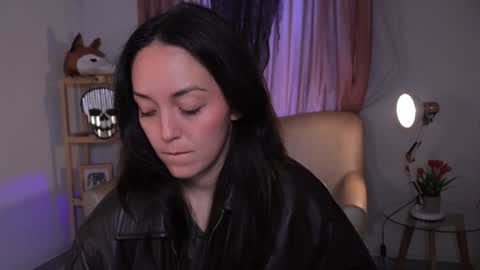   MOLLY   online show from 10/14/25, 02:07