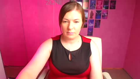 Molly online show from 11/12/25, 01:11