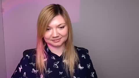 Molly online show from 01/31/25, 03:33