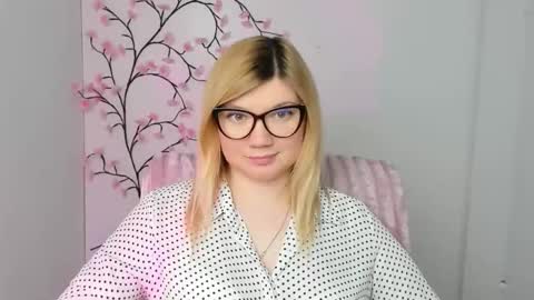 Molly online show from 02/16/26, 12:45