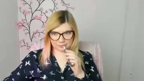 Molly online show from 02/24/26, 12:36