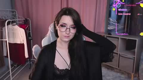 Molly online show from 09/10/25, 09:04