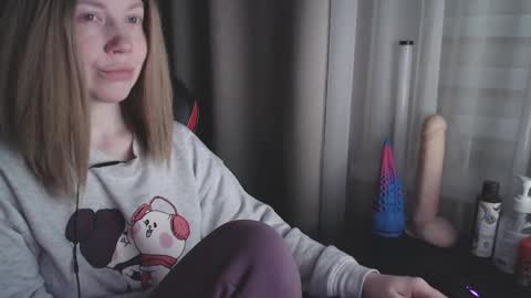 I have new photos come and see with love Molly online show from 02/10/25, 02:16