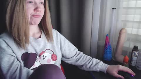 I have new photos come and see with love Molly online show from 02/11/25, 07:44