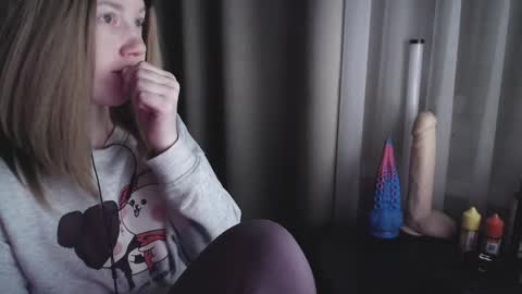 I have new photos come and see with love Molly online show from 02/16/25, 02:31