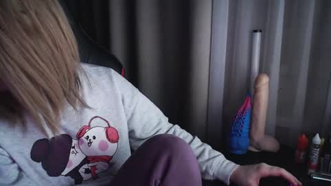 I have new photos come and see with love Molly online show from 02/24/25, 03:33