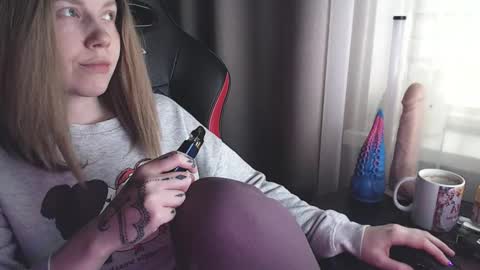 I have new photos come and see with love Molly online show from 03/03/25, 05:42