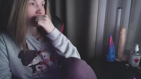 I have new photos come and see with love Molly online show from 03/04/25, 04:06