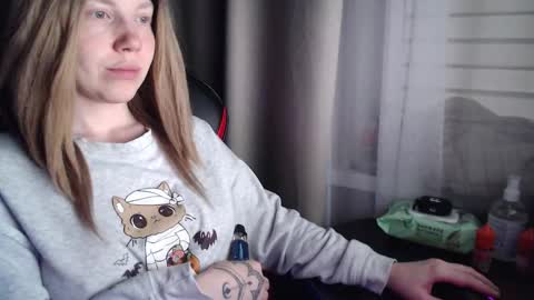 I have new photos come and see with love Molly online show from 11/07/25, 12:16