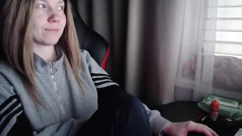 I have new photos come and see with love Molly online show from 11/27/25, 09:44