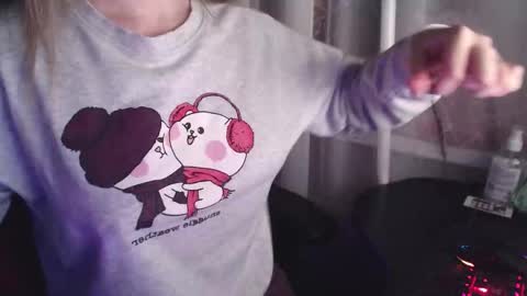 I have new photos come and see with love Molly online show from 03/01/26, 08:11