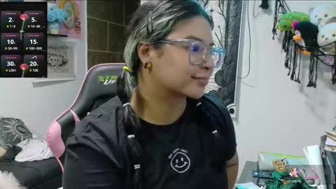 Snapshot of molly_shake chatting on 11/10/25, 11:09 Molly online show from 11/10/25, 11:09