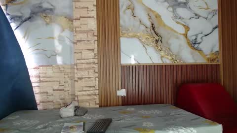 mollyandsam303av online show from 04/08/26, 07:47