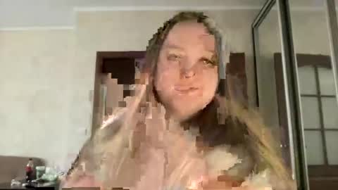 Snapshot of mollyas chatting on 07/08/26, 02:54 Alice online show from 07/08/26, 02:54
