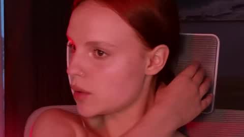 Molly online show from 04/25/26, 04:37