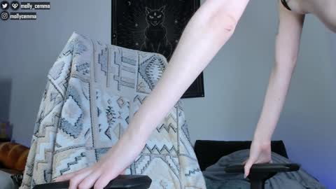 Molly online show from 01/12/25, 03:57