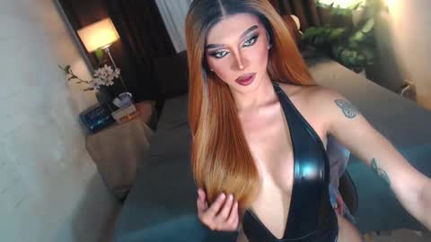 Molly online show from 11/16/25, 01:55