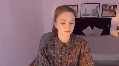 Snapshot of mollydangerous chatting on 01/15/25, 11:43 Taisha online show from 01/15/25, 11:43