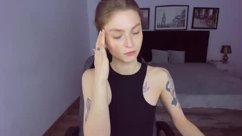 Snapshot of mollydangerous chatting on 01/29/25, 10:58 Taisha online show from 01/29/25, 10:58