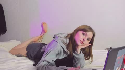 Snapshot of mollydangerous chatting on 02/18/25, 02:59 Taisha online show from 02/18/25, 02:59