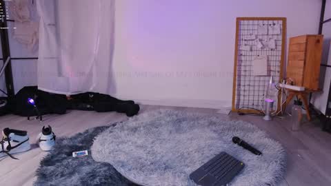 Snapshot of mollyflwers chatting on 11/04/25, 05:34 mollychan online show from 11/04/25, 05:34