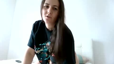 Snapshot of mollyhayness chatting on 03/31/26, 09:43 Molly online show from 03/31/26, 09:43