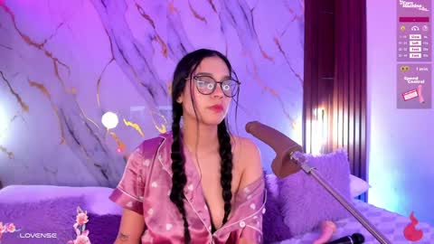 New girl Emily Valentina  Michelle online show from 04/17/26, 08:12