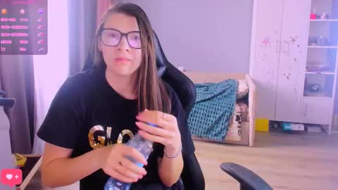  KIRA  online show from 03/10/26, 05:34