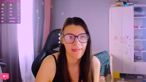  KIRA  online show from 03/11/26, 07:36