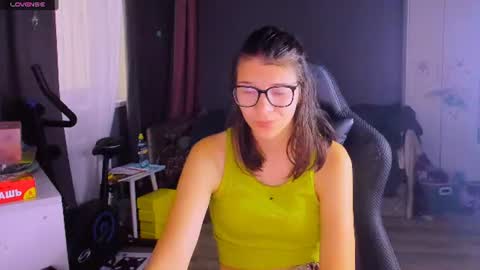  KIRA  online show from 08/04/26, 03:43