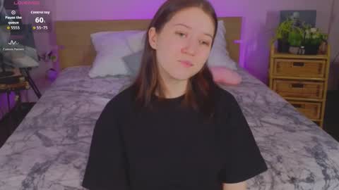 Snapshot of mollymmay chatting on 02/18/26, 10:00 Molly online show from 02/18/26, 10:00