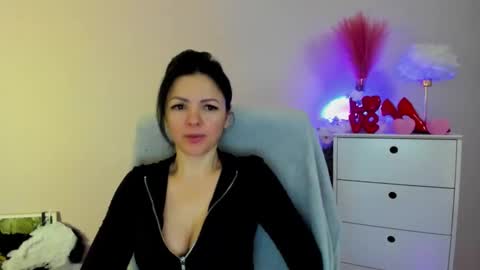 Molly online show from 03/25/26, 07:47