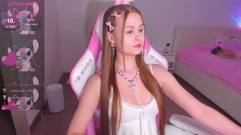 Snapshot of mollymurrrr chatting on 01/04/25, 08:48 Molly online show from 01/04/25, 08:48