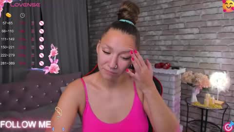 hi im Molly heregreat boobs big heart  warm pussy  online show from 10/10/25, 12:42