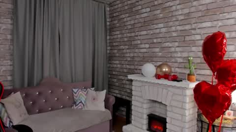 hi im Molly heregreat boobs big heart  warm pussy  online show from 03/01/26, 08:11