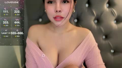 Snapshot of mollysky_smith chatting on 11/05/25, 04:34 molly online show from 11/05/25, 04:34