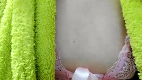 AngelMomm online show from 02/09/25, 10:42