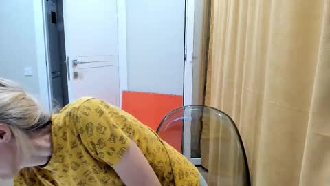 AngelMomm online show from 09/22/25, 05:15