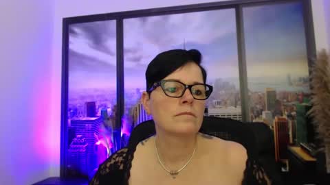 Snapshot of mollysun chatting on 01/16/25, 06:27 MollySun Nina Randmann online show from 01/16/25, 06:27