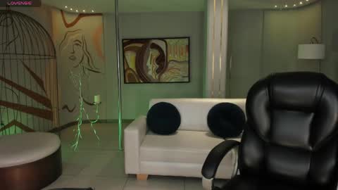 Molly Sunders online show from 04/17/26, 08:45