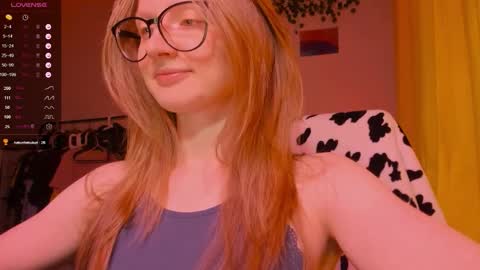 mollytucker online show from 12/14/25, 04:01