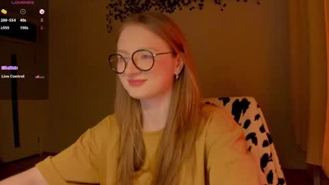 mollytucker online show from 04/01/26, 04:26