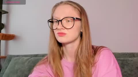 Snapshot of mollytucker chatting on 07/12/26, 03:25 mollytucker online show from 07/12/26, 03:25