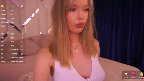 Snapshot of mollyymayy chatting on 06/14/26, 01:36 mollyymayy online show from 06/14/26, 01:36