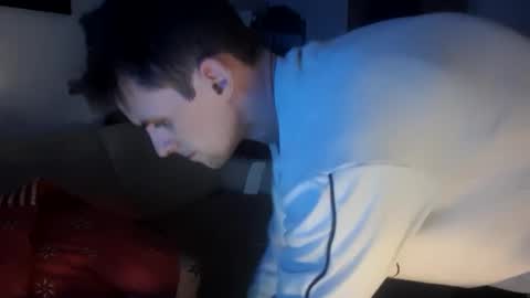 Snapshot of molnaratti14 chatting on 01/20/25, 04:32 Oszkr online show from 01/20/25, 04:32